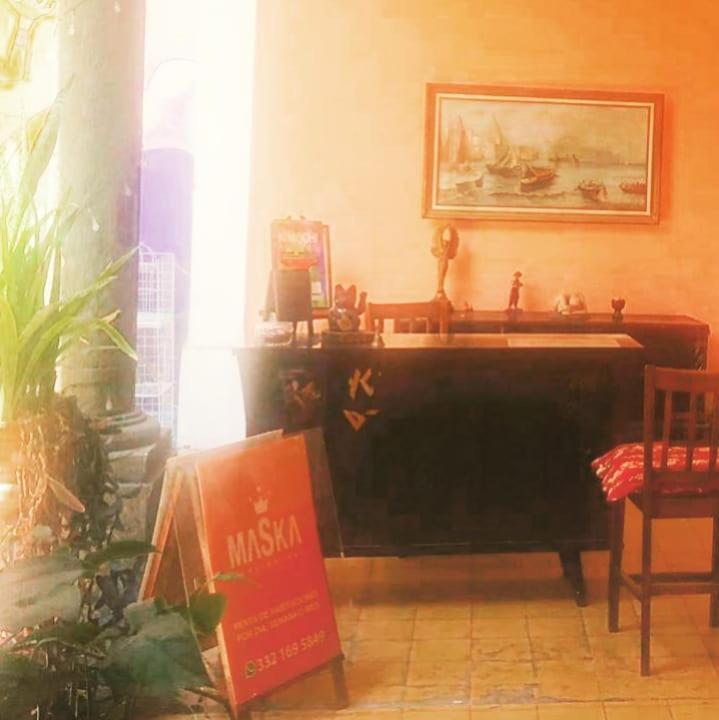 מלון גואדלחארה Maska Mansion Gdl, Hosting And Yoga מראה חיצוני תמונה